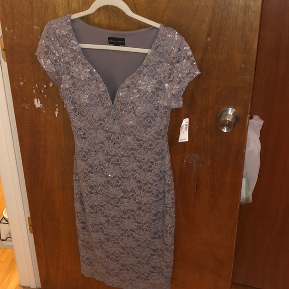 Dress - Picture 4 of 6